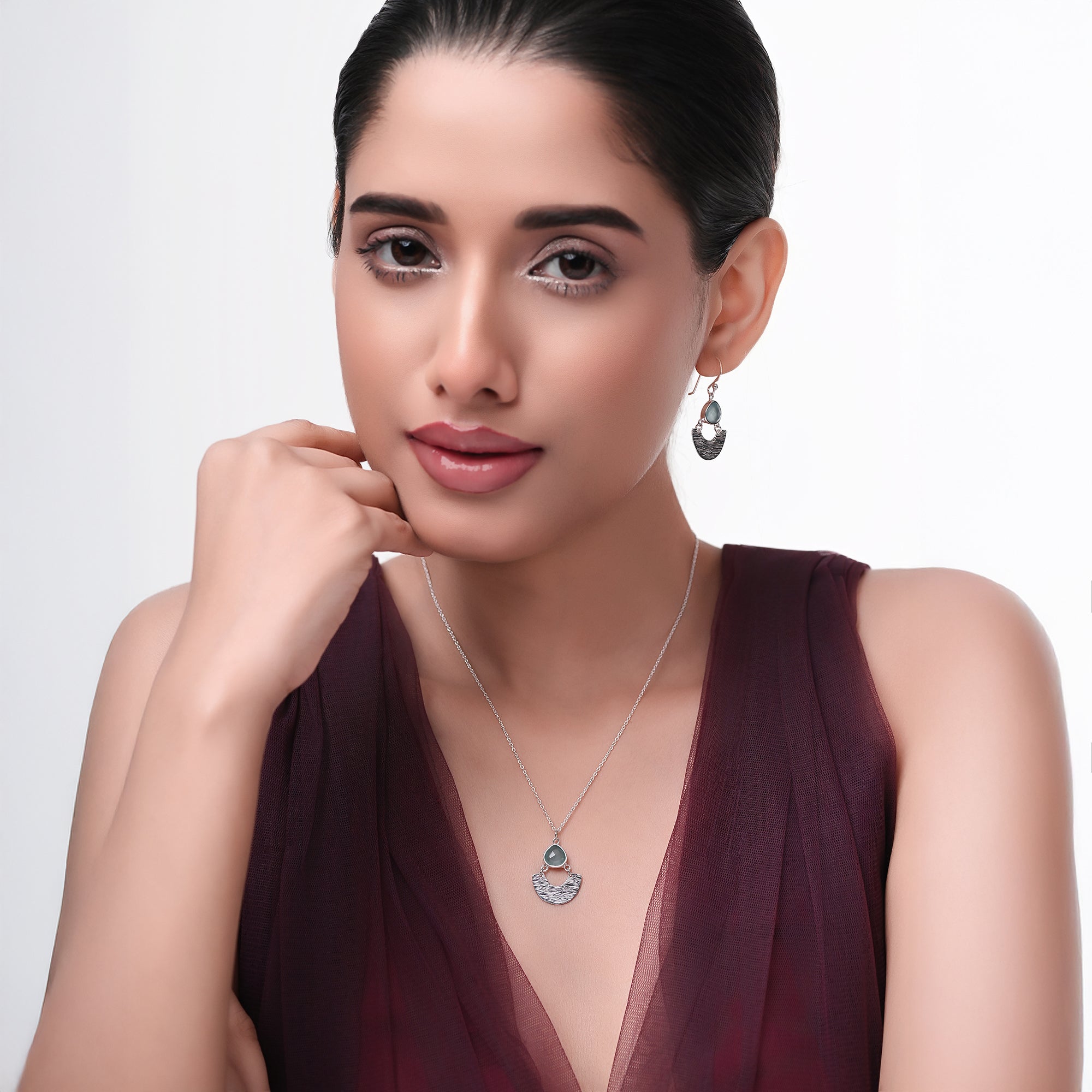 The Azure Crest Pendant Set