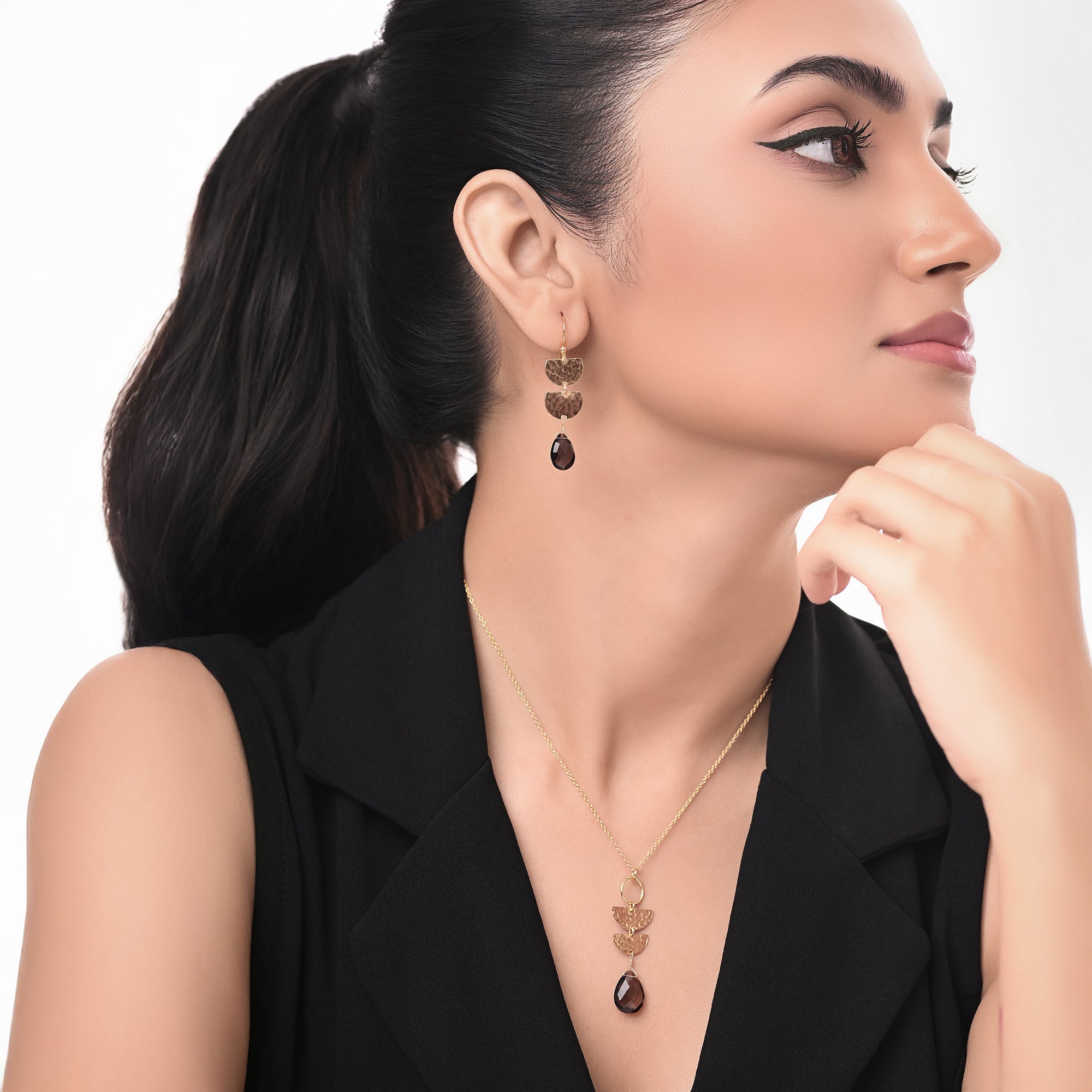 The Mirae Pendant Set
