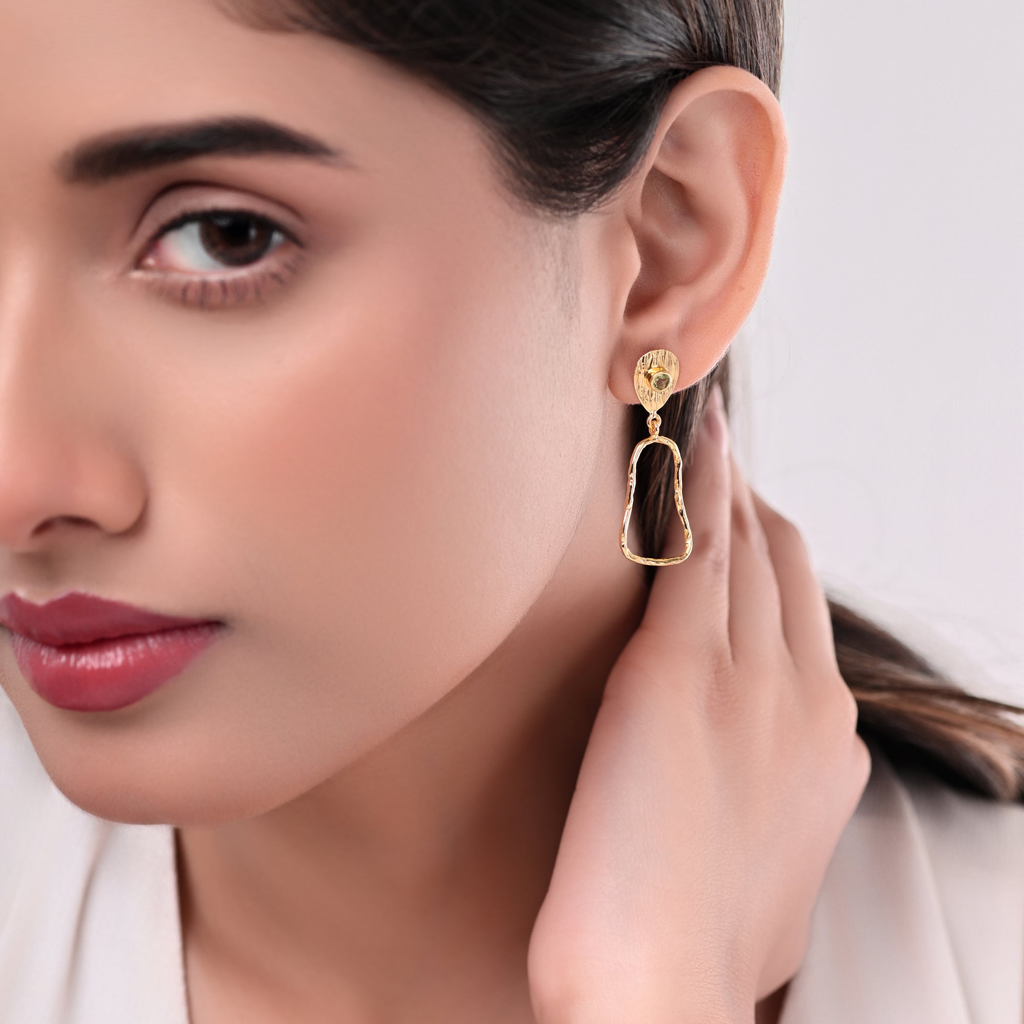 The Sage Radiance Drop Earrings