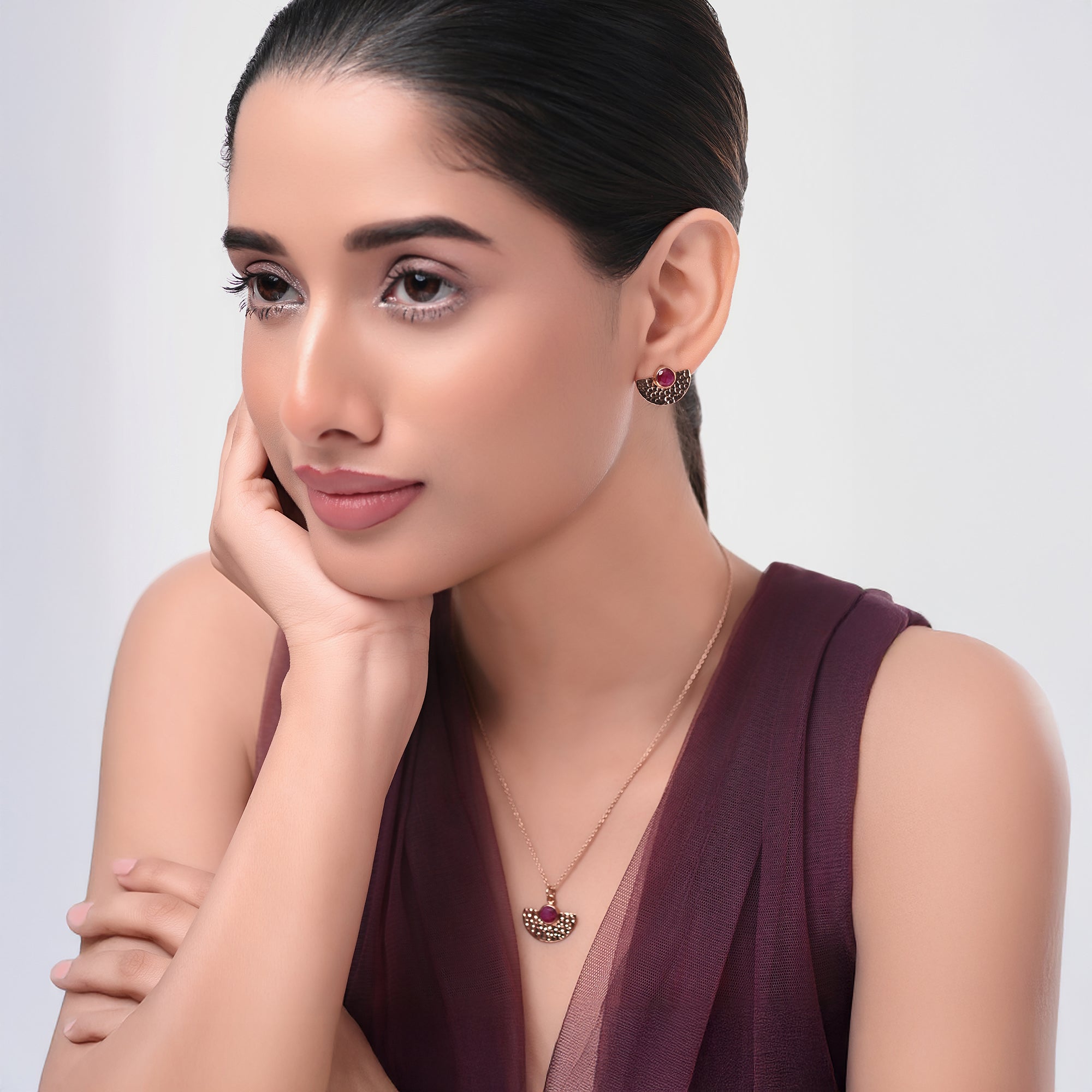 The Rosalia Pendant Set