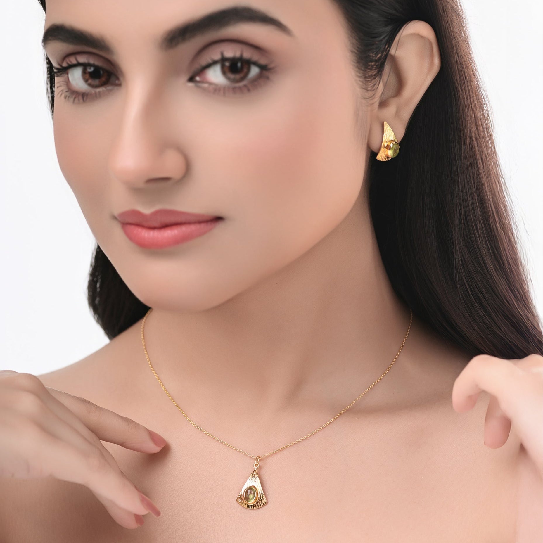 The Verdant Ray Pendant Set
