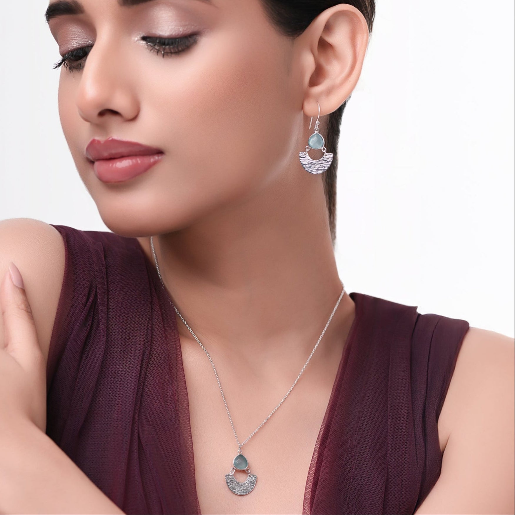 The Azure Crest Pendant Set
