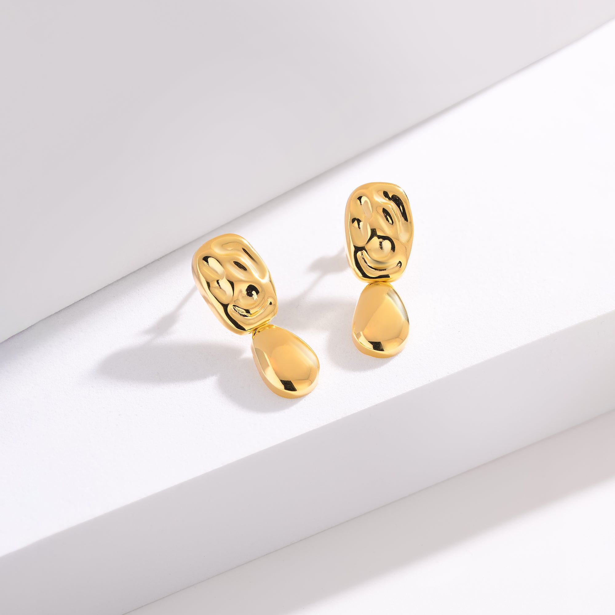 The Venessa Drop Earrings