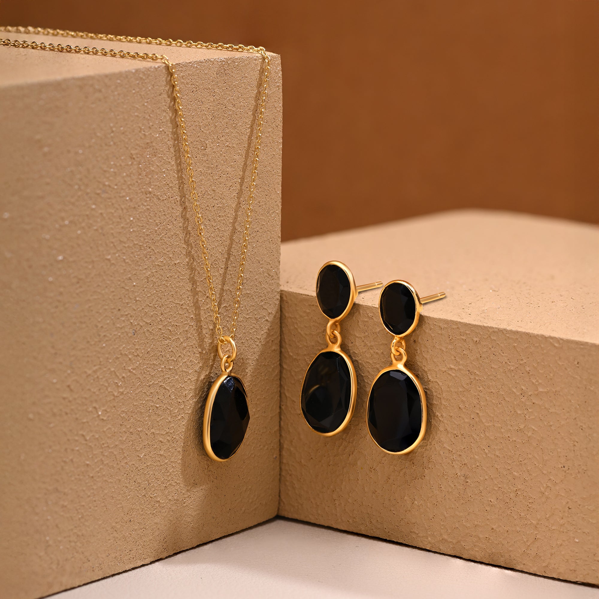 The Black Amber Pendant Set
