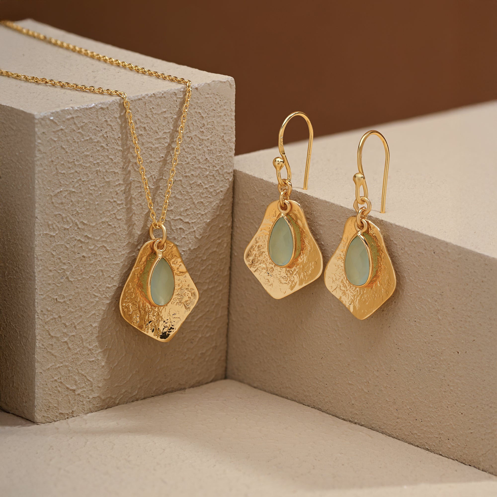The Verdale Pendant Set