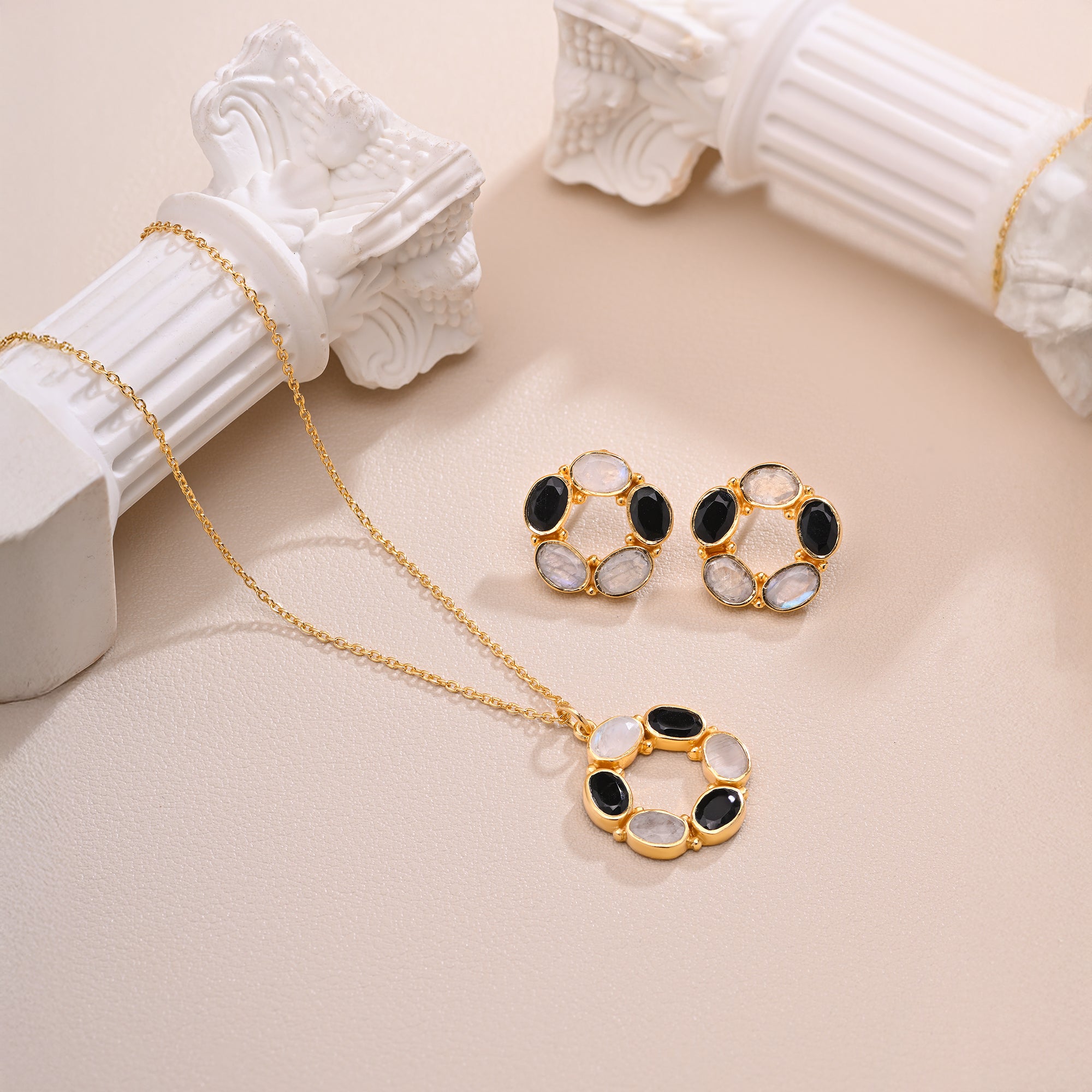 The Midnight Frost Pendant Set