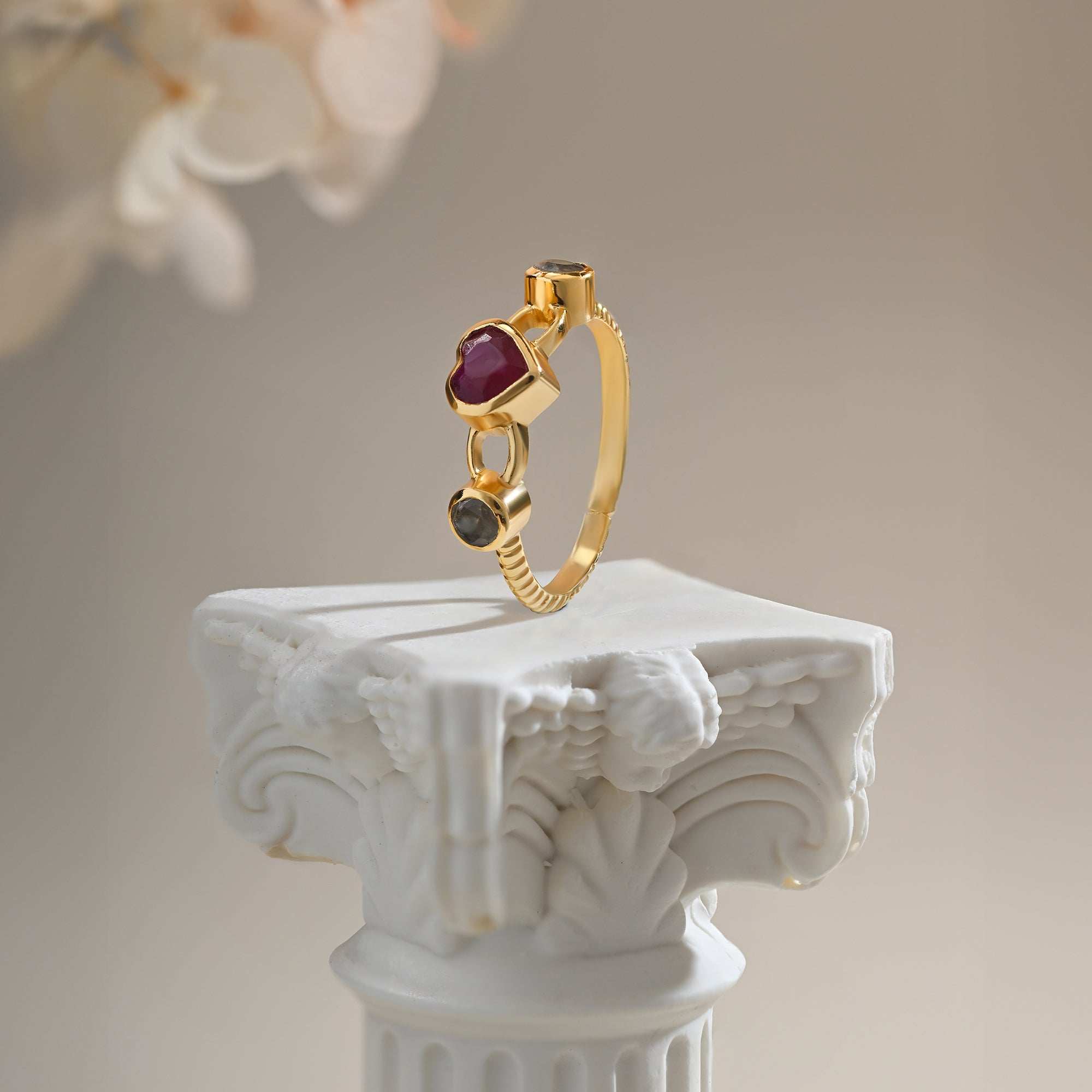 The Amora Ring